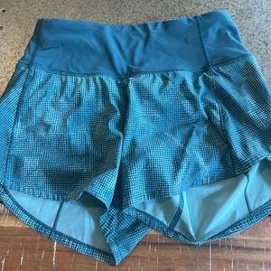 lulu shorts size 0 tall